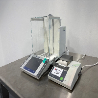 Mettler Toledo XP205 Analytical Balance image 1